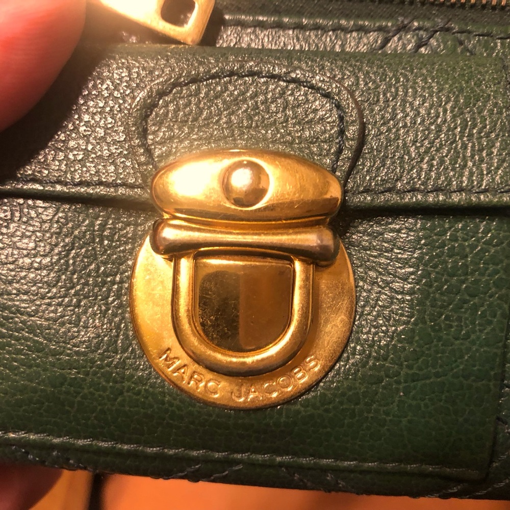 🌴🤩AUTHENTIC MARC JACOBS DESIGNER QUILTED LEATHER ZIP TOP GREEN WALLET😍 - Picture 11 of 16